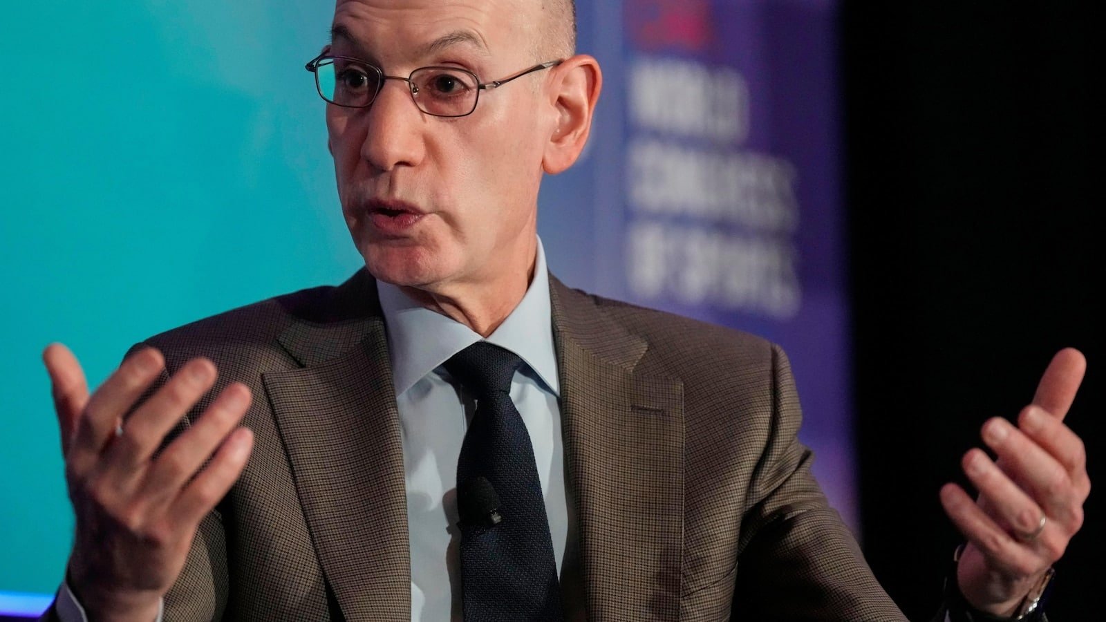 एडम सिल्वर ने एनबीए रेटिंग के लिए प्लेऑफ के सप्ताहांत को खोलने के लिए 'फैंटास्टिक'