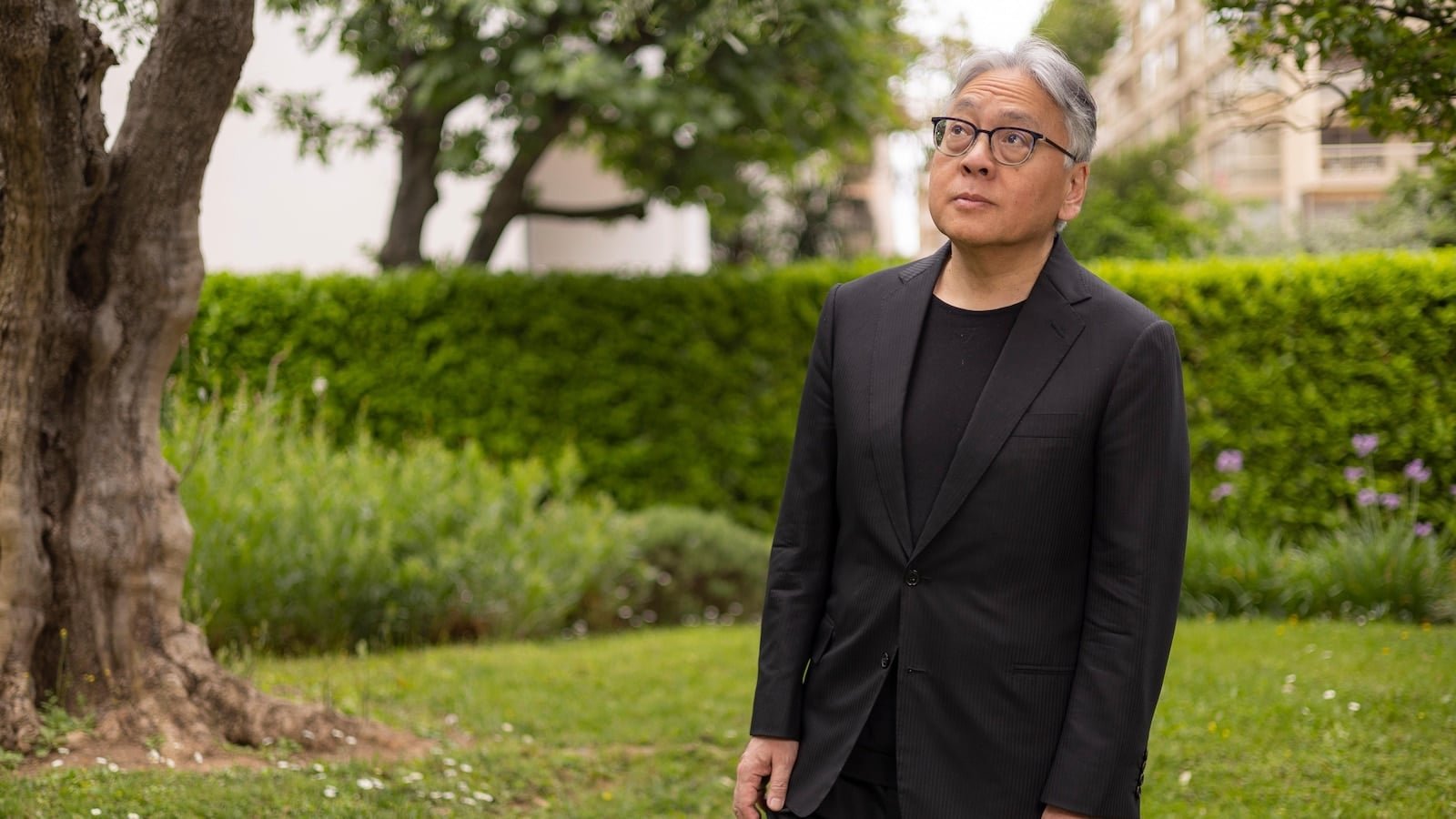 KAZUO ISHIGURO: 'जब आप किताब से फिल्म तक जाते हैं, तो यह एक फायरसाइड मोमेंट है'